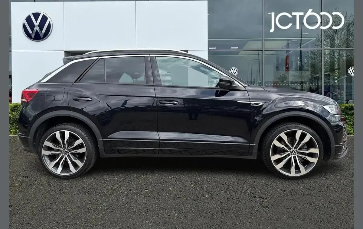 Used VW T-Roc R-line 150 HP (110 kW) 2022 Black SUV