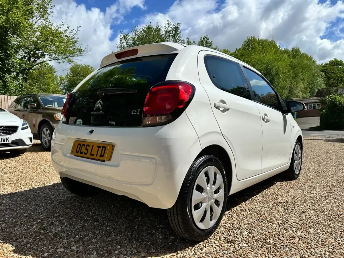 Usado Citroën C1 Feel 82 HP (60 kW) 2015 Branco Citadino