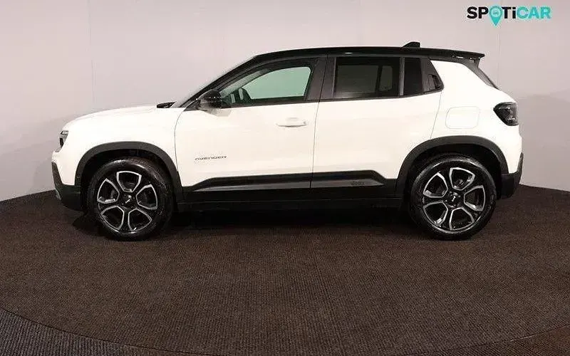 Used Jeep Avenger Summit 101 HP (74 kW) 2025 White/black SUV