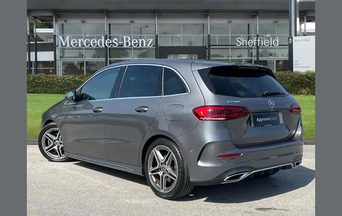 Käytetty Mercedes B200 Executive 161 HP (118 kW) 2020 Harmaa Tila-auto