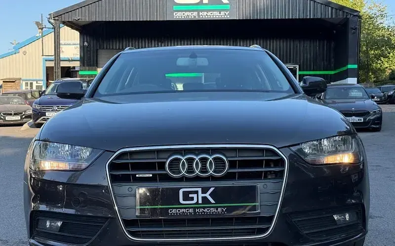 Used Audi A4 Advanced 177 HP (130 kW) 2014 Grey Estate