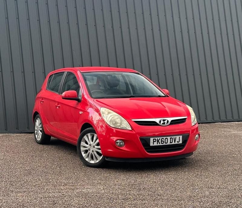 Red Used 2010 Hyundai i20 Style Hatchback | £2,077 (Fair price) - Image 1/4