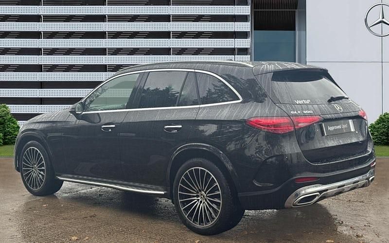 Used Mercedes GLC300 AMG Line Premium Plus 258 HP (189 kW) 2025 Estate