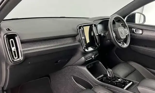 Used Volvo XC40 R-Design Pro 161 HP (118 kW) 2021 SUV