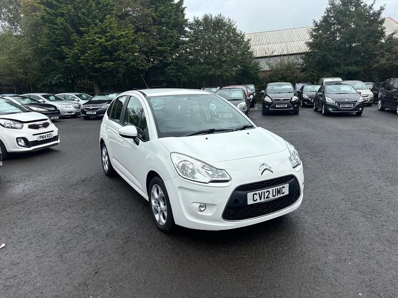 Used Citroën C3 75 HP (55 kW) 2012 White Hatchback