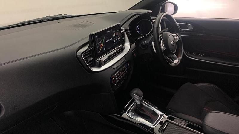 Blue Used 2020 Kia ProCeed Estate | £17,279 (Fair price) - Image 1/3