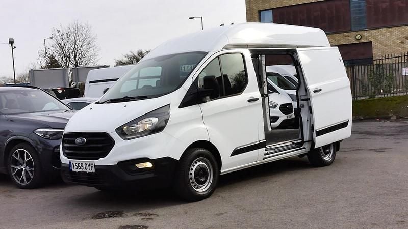 Used Ford Transit Custom 105 HP (77 kW) 2020 White Van