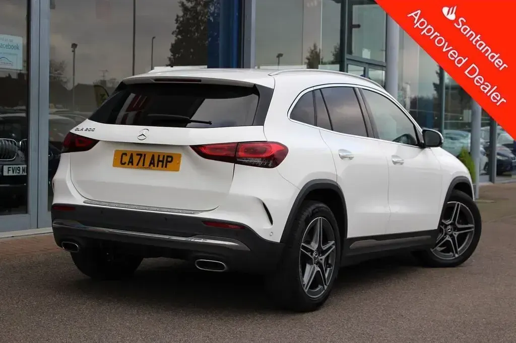Used Mercedes GLA200 AMG line 163 HP (119 kW) 2021 White SUV