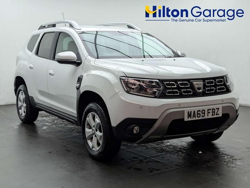 Used Dacia Duster Comfort 115 HP (84 kW) 2019 White SUV