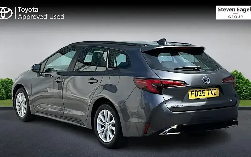 Used Toyota Corolla 140 HP (102 kW) 2025 Grey Estate