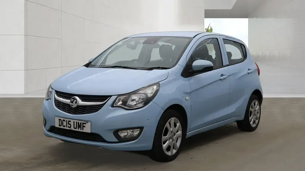 Used Vauxhall Viva 75 HP (55 kW) 2015 Blue Hatchback