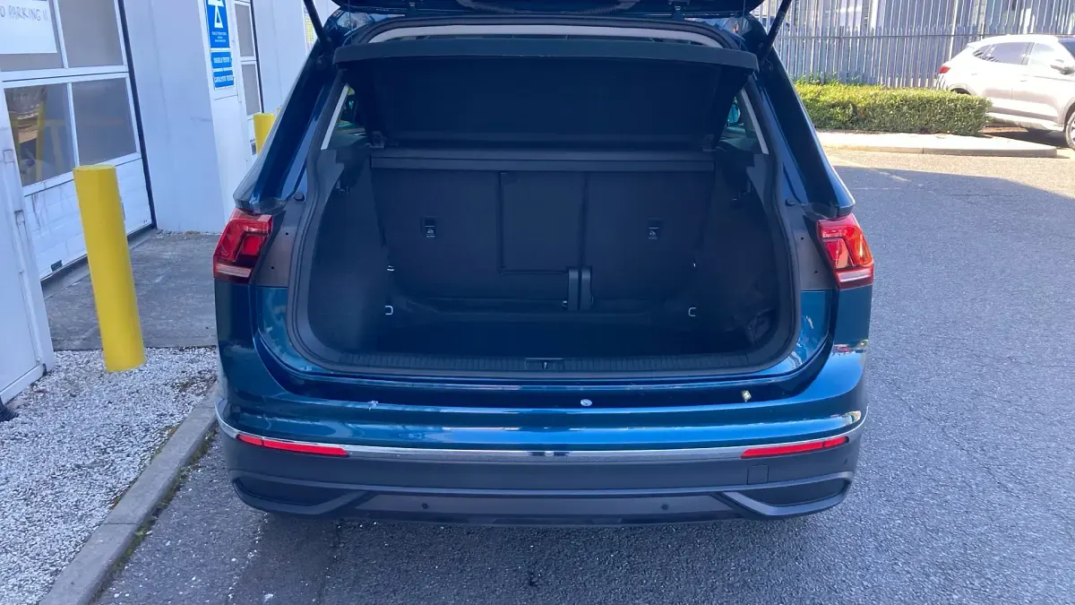 Used VW Tiguan Life 150 HP (110 kW) 2022 Blue SUV