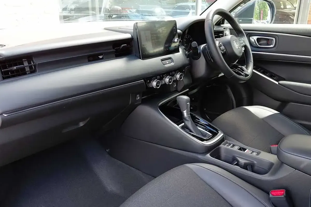 Used Honda HR-V Advance 131 HP (96 kW) 2023 Grey SUV