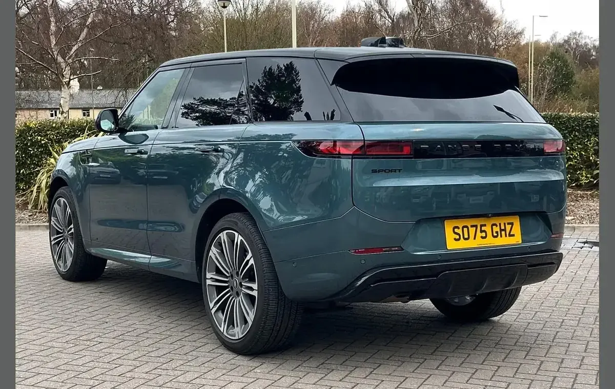 Used Land Rover Range Rover Sport Autobiography 344 HP (253 kW) 2026 Green SUV