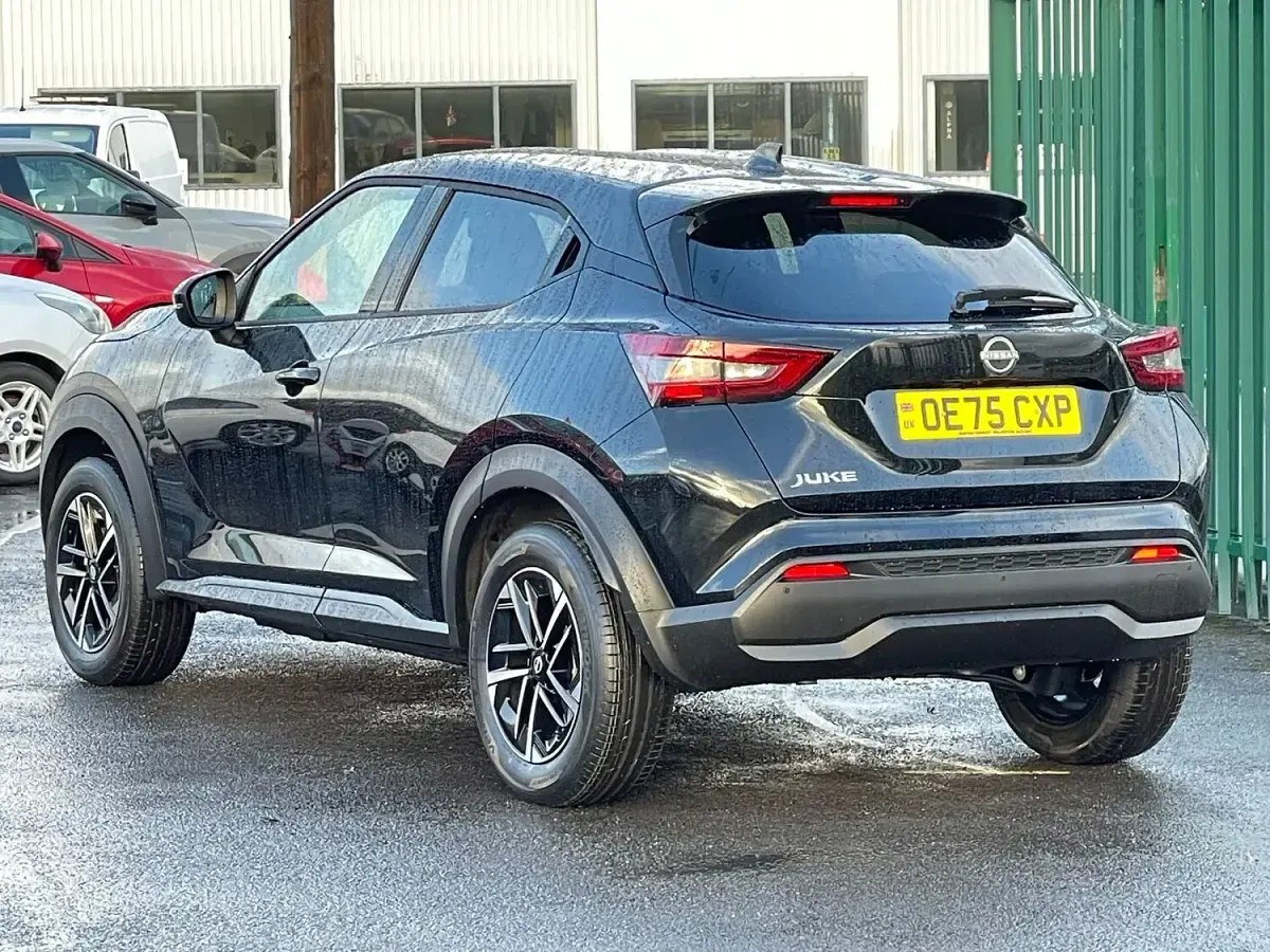 New Nissan Juke N-Connecta 2025 Black SUV