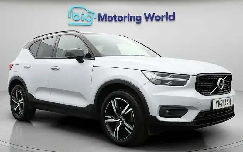 Used Volvo XC40 R-Design 163 HP (119 kW) 2021 SUV