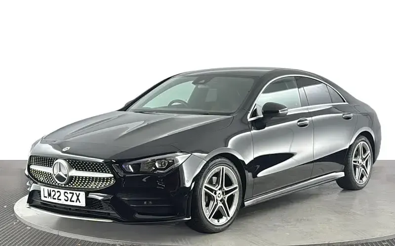 Usado Mercedes CLA180 AMG Line Premium 136 CV (100 kW) 2022 Berlina