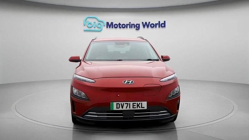 Used Hyundai Kona Premium 100 kW (136 HP) 2021 Red SUV