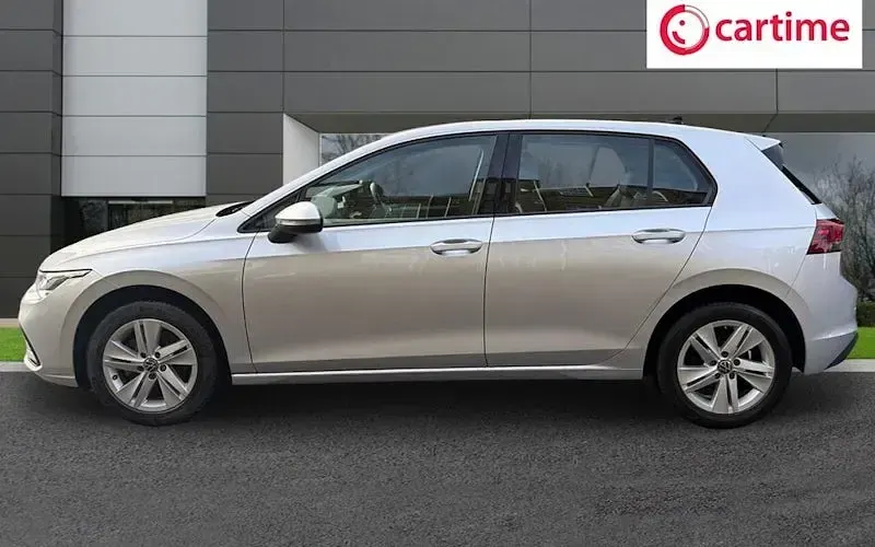 Used VW Golf VIII Life 110 HP (80 kW) 2024 Hatchback