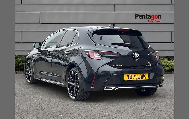 Used Toyota Corolla Sport 180 HP (132 kW) 2021 Black Hatchback