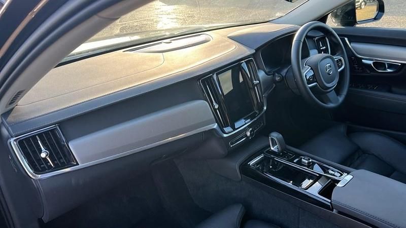 Used Volvo V90 Plus 350 HP (257 kW) 2024 Black Estate