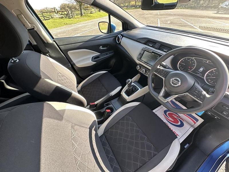 Używany Nissan Micra Acenta 71 KM (52 kW) 2017 Niebieski Hatchback
