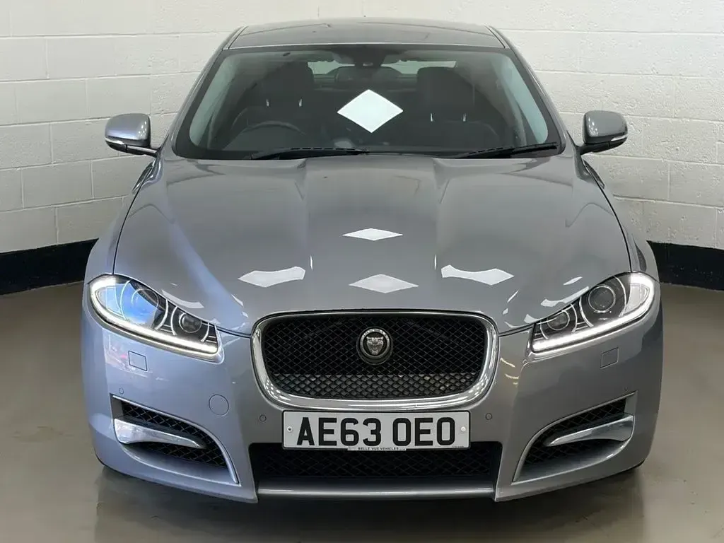 Used Jaguar XF 200 HP (147 kW) 2013 Grey Sedan