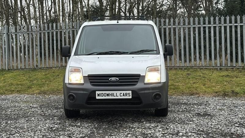 Used Ford Transit Connect 90 HP (66 kW) 2011 White MPV