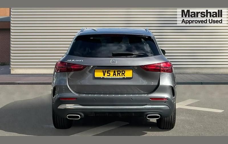 Used Mercedes GLA200 Executive 163 HP (119 kW) 2023 Grey SUV