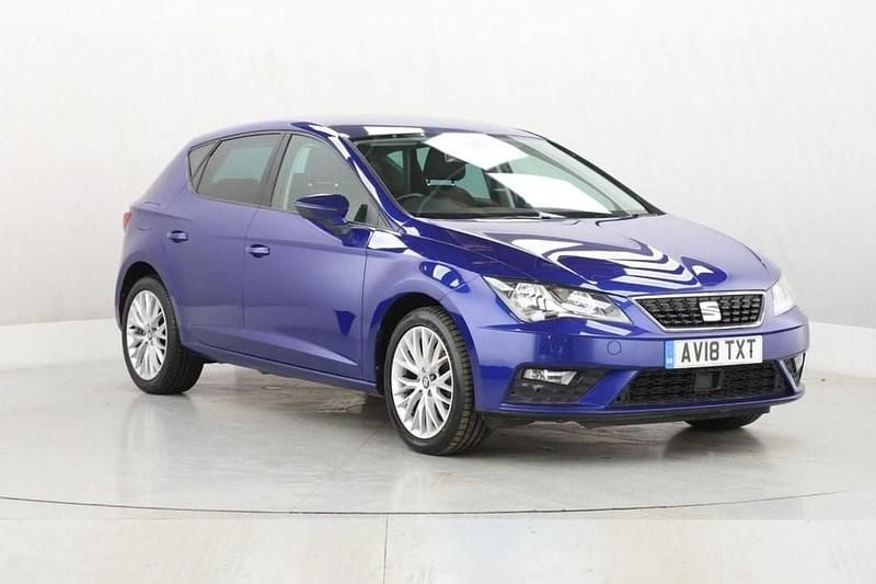Used Seat Leon SE Dynamic 110 HP (80 kW) 2018 Blue Hatchback