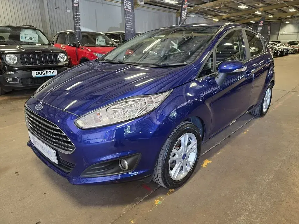 Used Ford Fiesta Zetec 82 HP (60 kW) 2014 Blue Hatchback