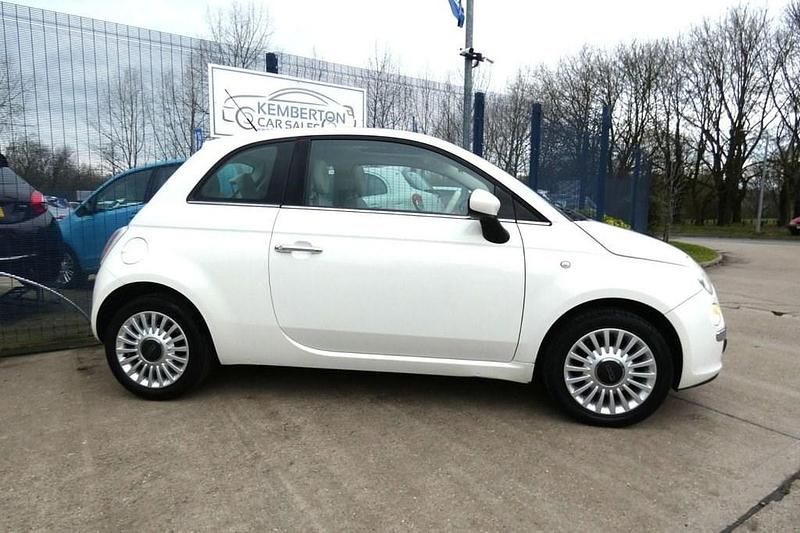 Used Fiat 500 Lounge 69 HP (50 kW) 2009 White Hatchback