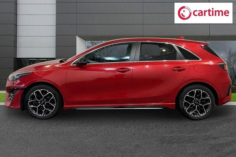 Usado Kia Ceed GT-Line 158 HP (116 kW) 2022 Vermelho Citadino