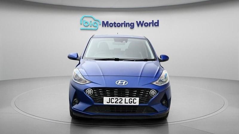 Used Hyundai i10 Premium 84 HP (61 kW) 2022 Blue Hatchback