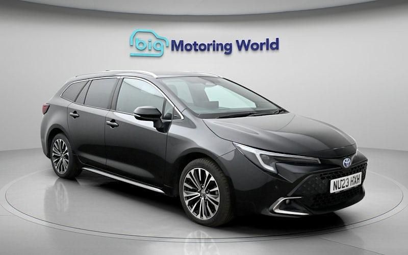 Second-hand Toyota Corolla Design 140 CP (102 kW) 2026 Break