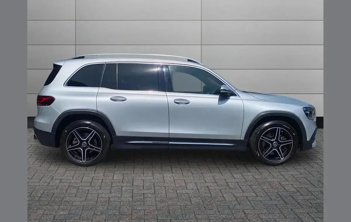 Used Mercedes GLB220 Executive 187 HP (137 kW) 2023 Silver SUV