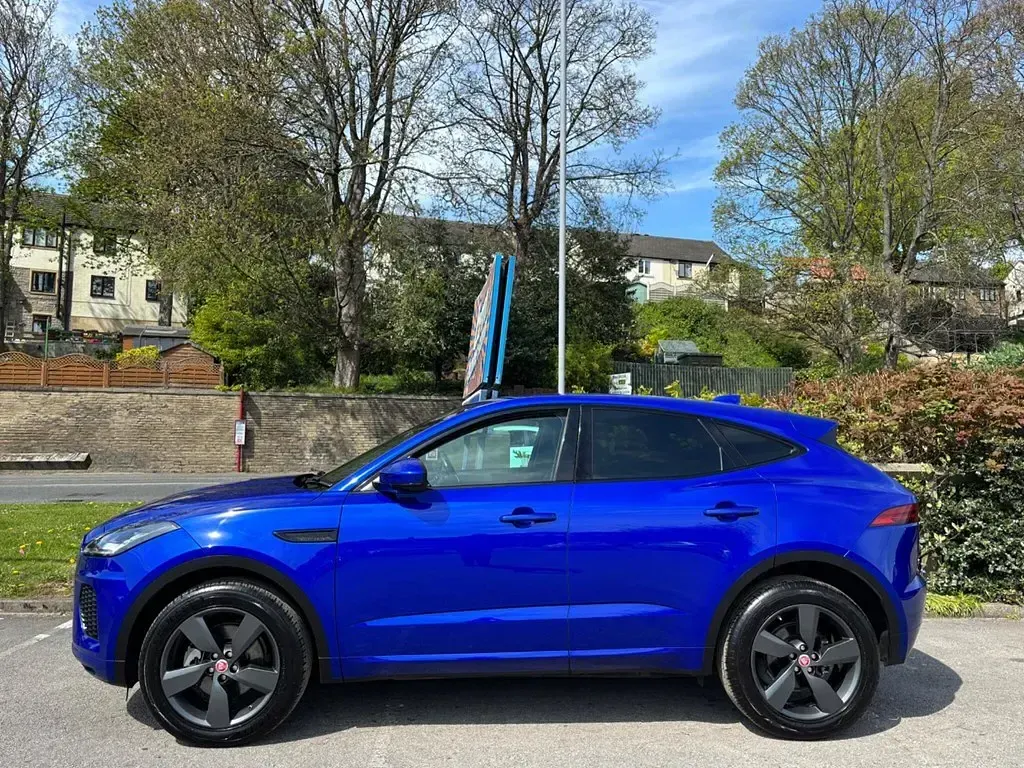 Used Jaguar E-Pace R-Dynamic 150 HP (110 kW) 2020 Blue SUV