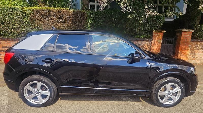Usado Audi Q2 Sport 116 CV (85 kW) 2017 Negro SUV