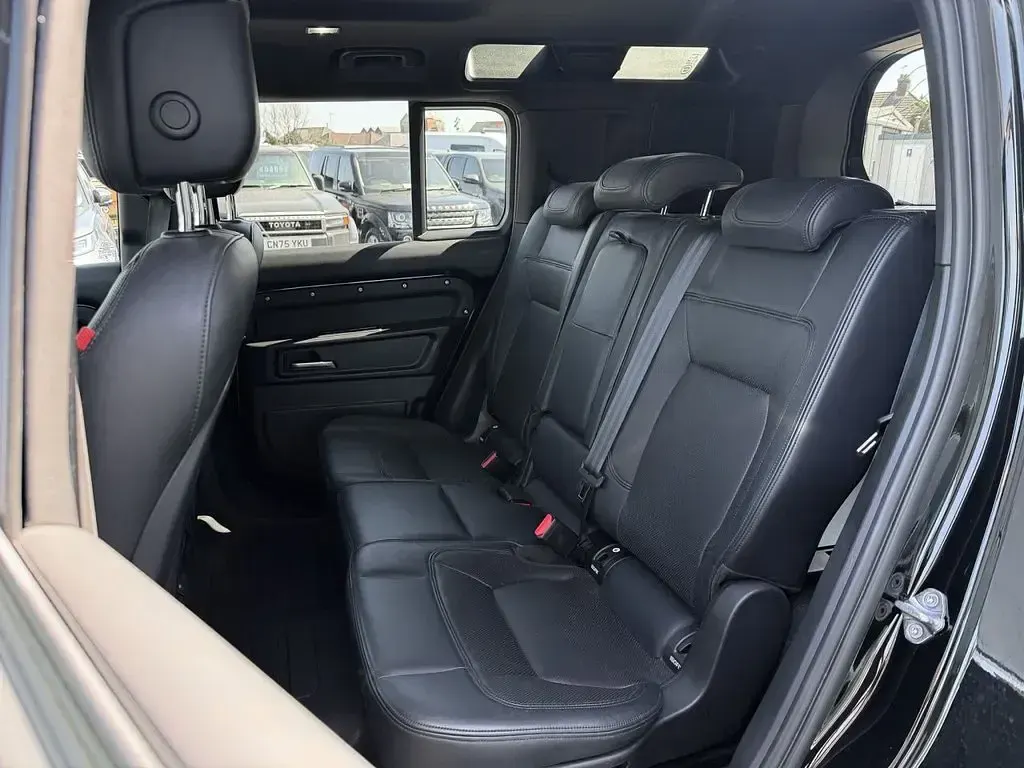 Used Land Rover Defender HSE Dynamic 2023 Black SUV