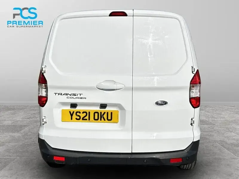 Used Ford Transit Courier Limited 99 HP (72 kW) 2021 White Van