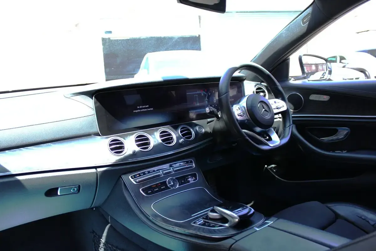 Used Mercedes E220 AMG line 2019 White Sedan