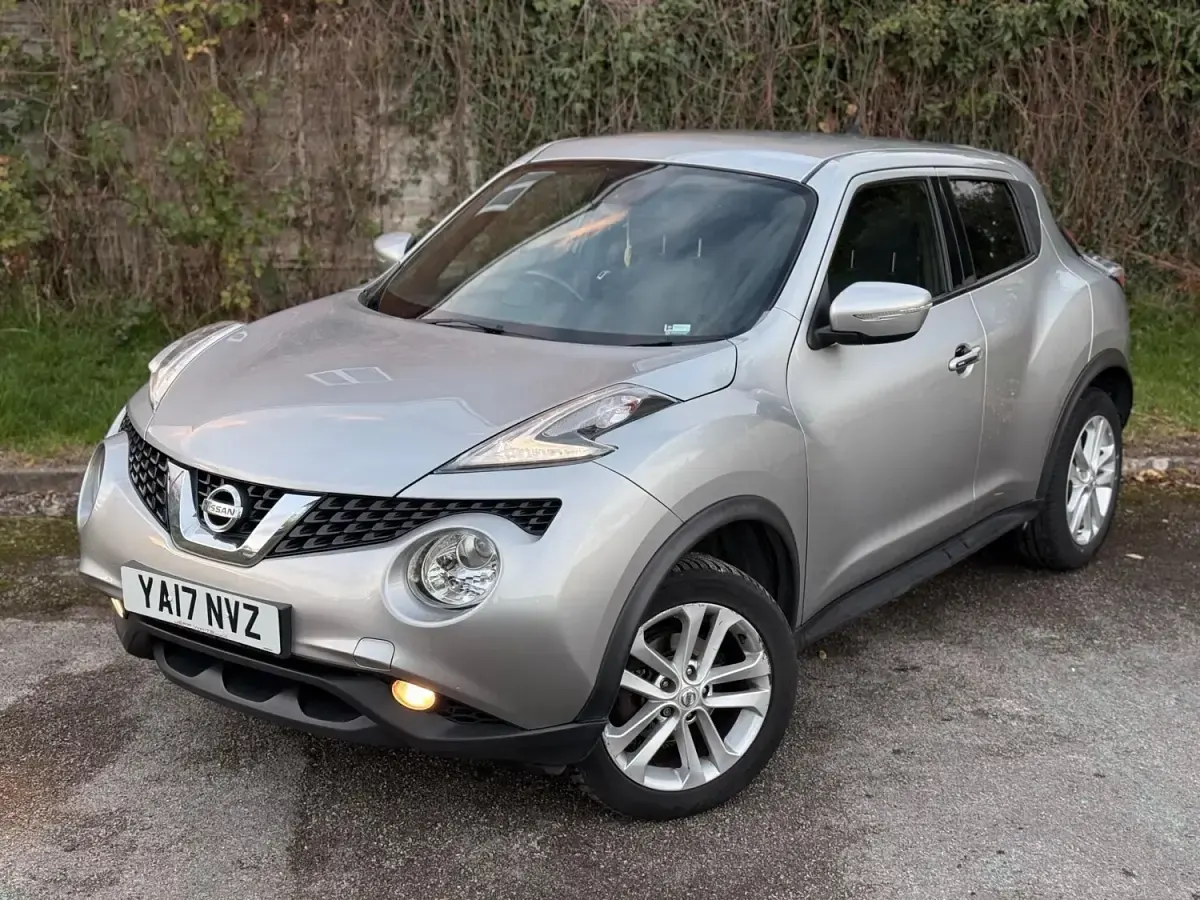 Usado Nissan Juke N-Connecta 2017 Prateado SUV
