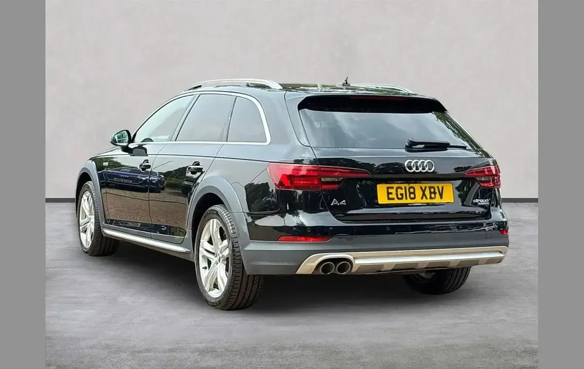 Używany Audi A4 Allroad Sport 190 KM (139 kW) 2018 Czarny Kombi
