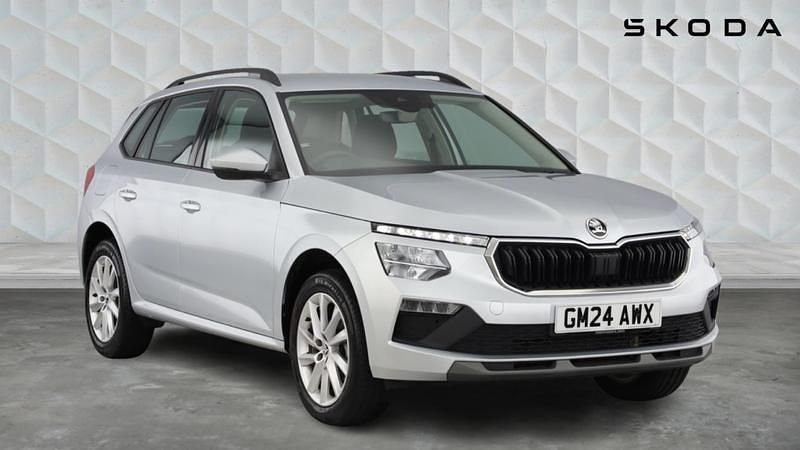 Brilliant silver metallic Used 2024 Skoda Kamiq SE SUV | £16,100 (Good price) - Image 1/4