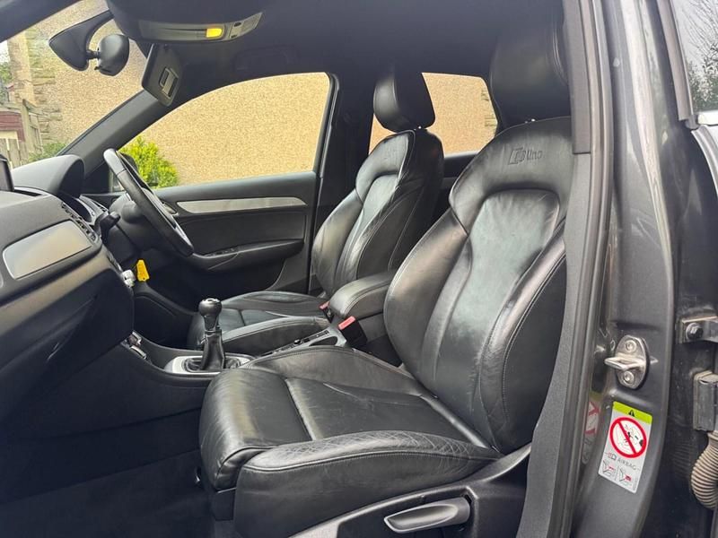 Begagnad Audi Q3 S-Line 2012 Grå SUV