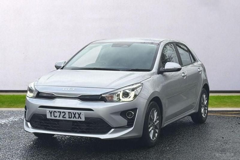 Used Kia Rio 99 HP (72 kW) 2022 Silver Hatchback