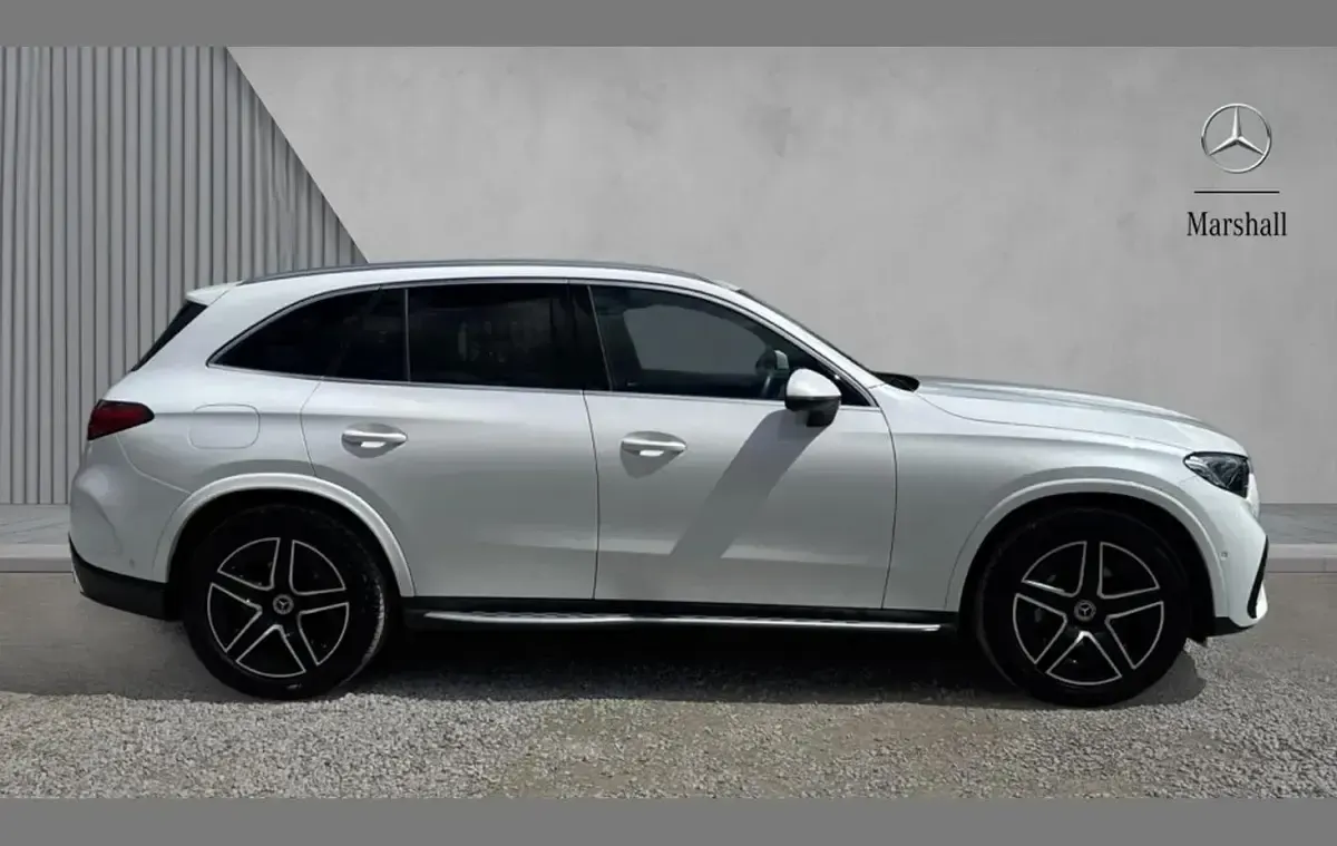Second-hand Mercedes GLC220 AMG line 197 CP (144 kW) 2023 Alb SUV