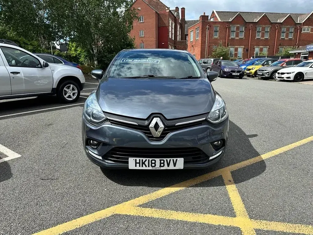 Used Renault Clio Dynamique 90 HP (66 kW) 2018 Grey Hatchback