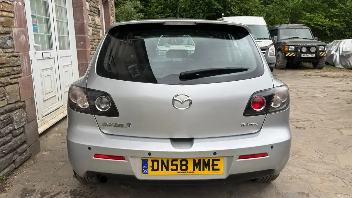 Used Mazda 3 Takara 105 HP (77 kW) 2009 Silver Hatchback