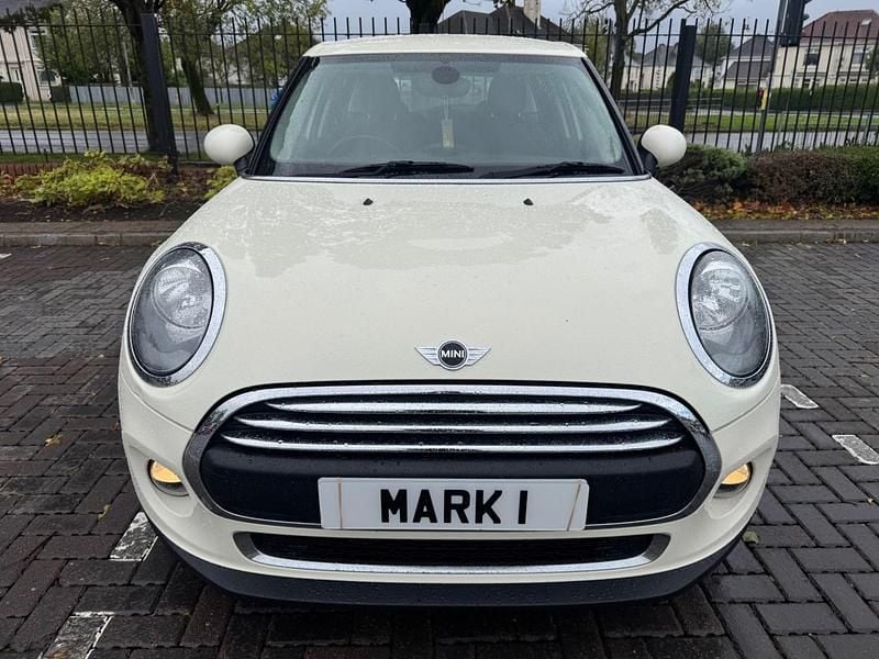 Used Mini ONE Hatch 102 HP (75 kW) 2015 White Hatchback
